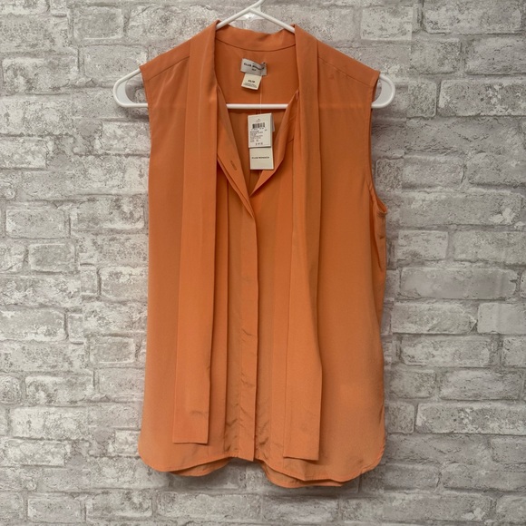 Club Monaco Tops - Club Monaco 100% Silk Sleeveless Blouse Women’s XS Salmon NWT